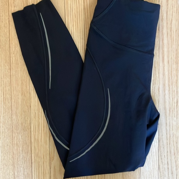 Lululemon base pace reflective crop, black, 4 - Picture 3 of 5